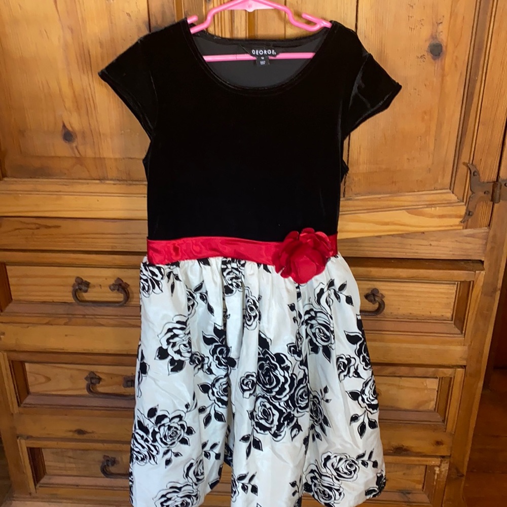 George holiday girls dress. Very cute